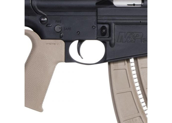 Smith & Wesson MP15-22 MOE FDE