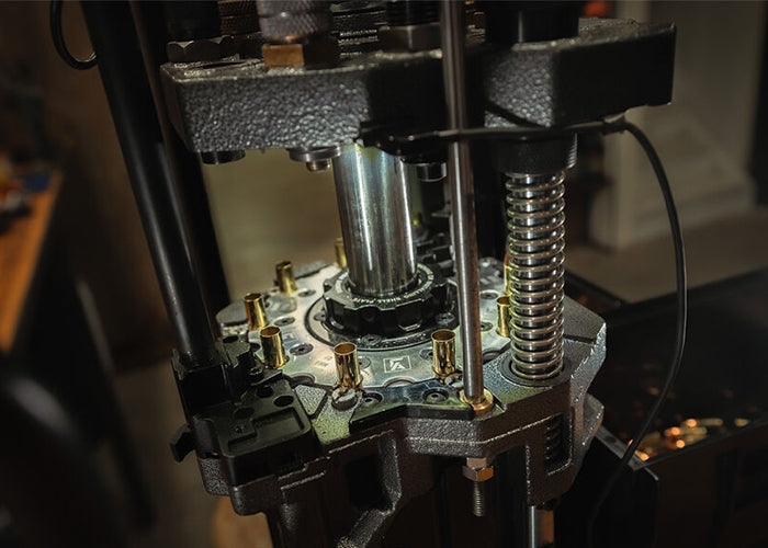 Nachladepresse Frankford Arsenal X-10 Progressive mit Hülsenzufuhr