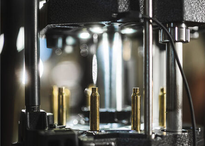 Nachladepresse Frankford Arsenal X-10 Progressive mit Hülsenzufuhr